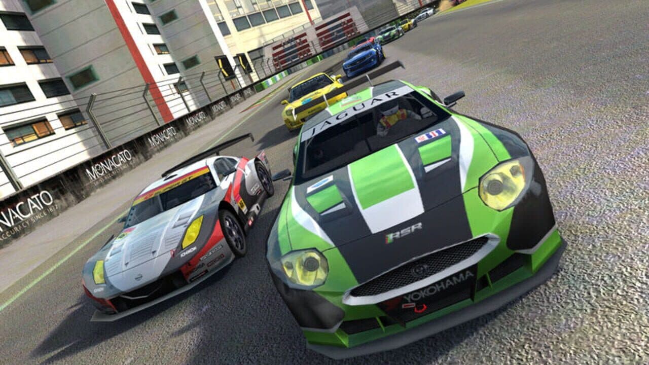Real Racing 2 thumbnail 3