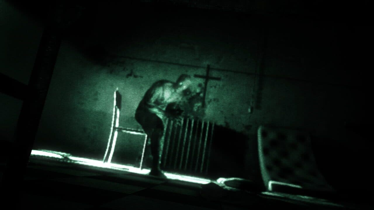 Outlast thumbnail 2