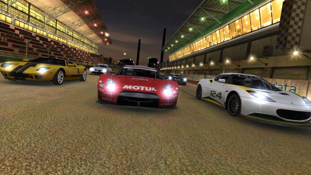 Real Racing 2 thumbnail 5