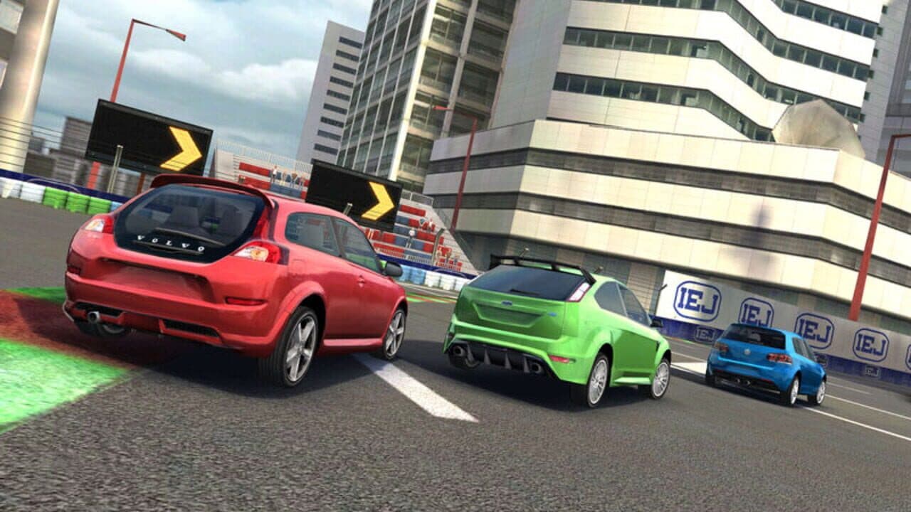 Real Racing 2 thumbnail 4