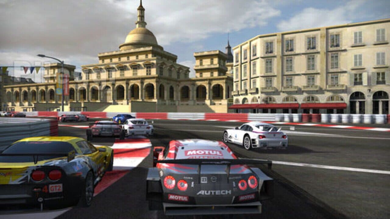 Real Racing 2 HD thumbnail 4