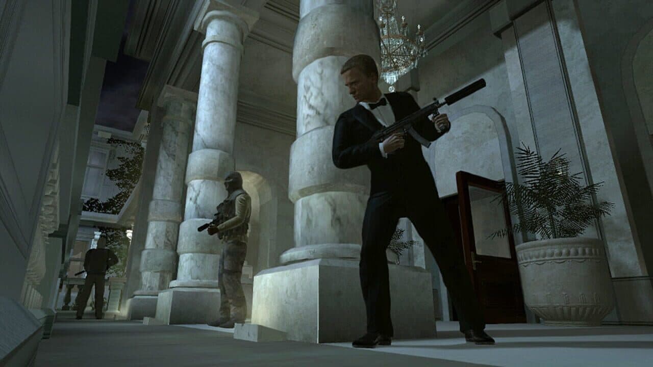 James Bond 007: Quantum of Solace thumbnail 5