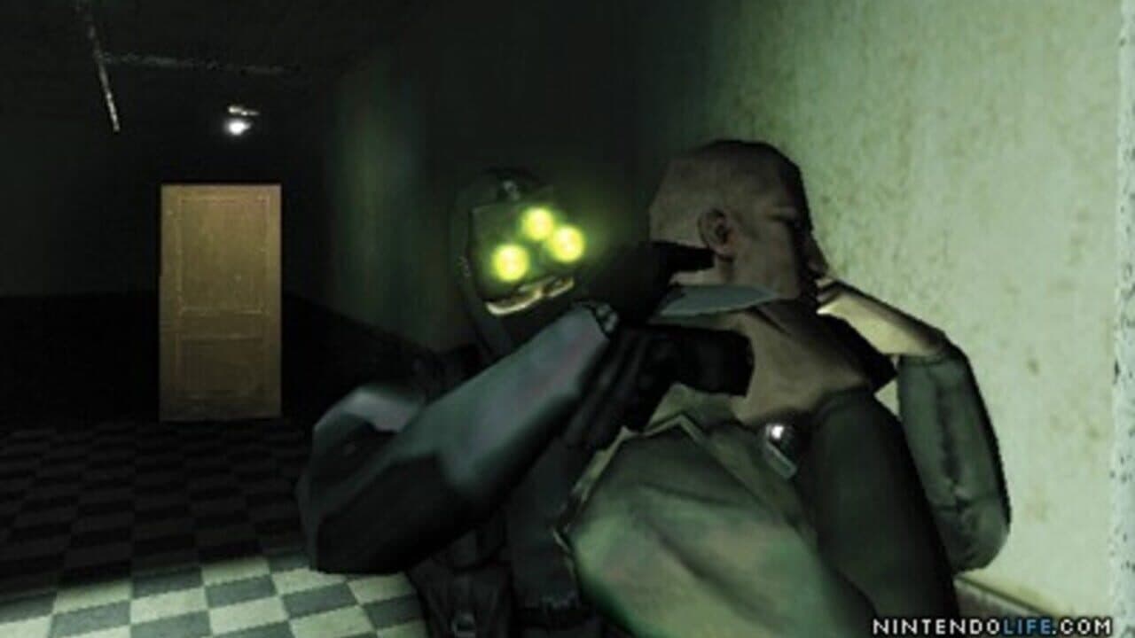 Tom Clancy's Splinter Cell 3D screenshot 1