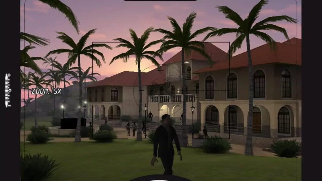 Zoom: Paparazzi in Action thumbnail 8