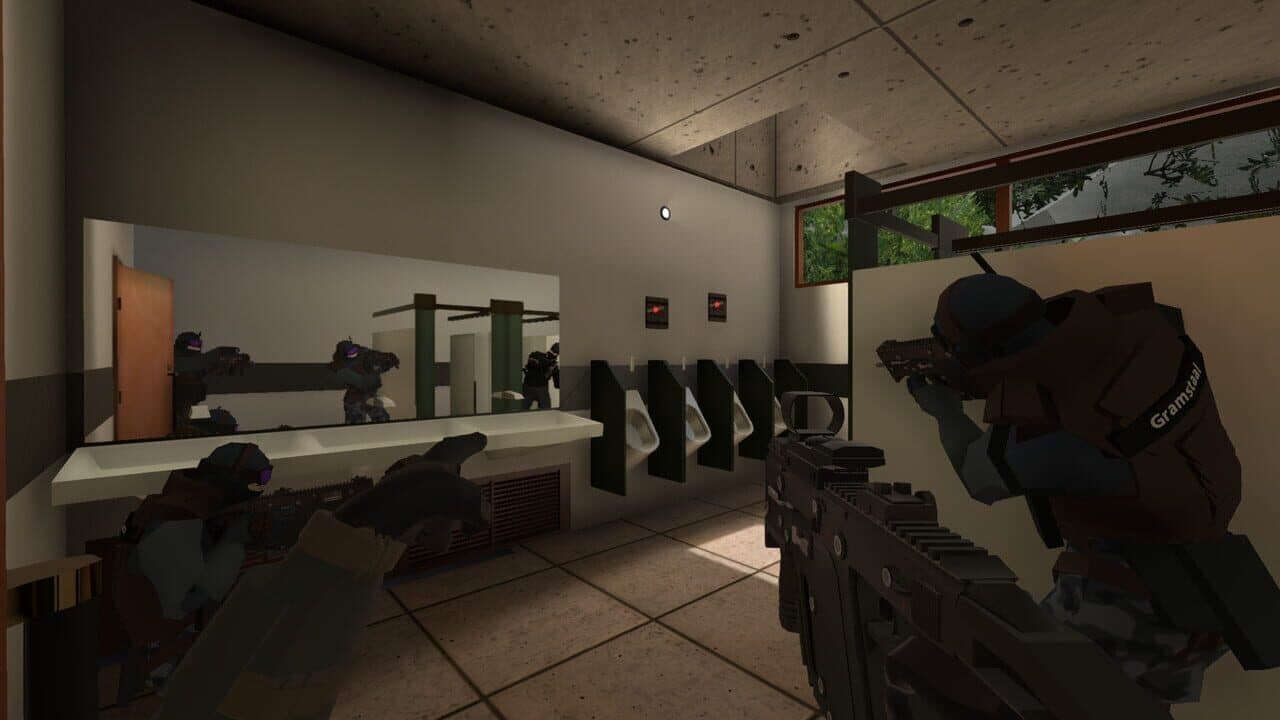 Intruder thumbnail 7