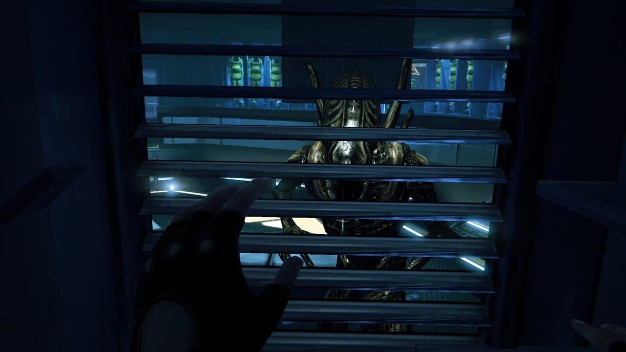 Aliens: Colonial Marines - Stasis Interrupted thumbnail 2