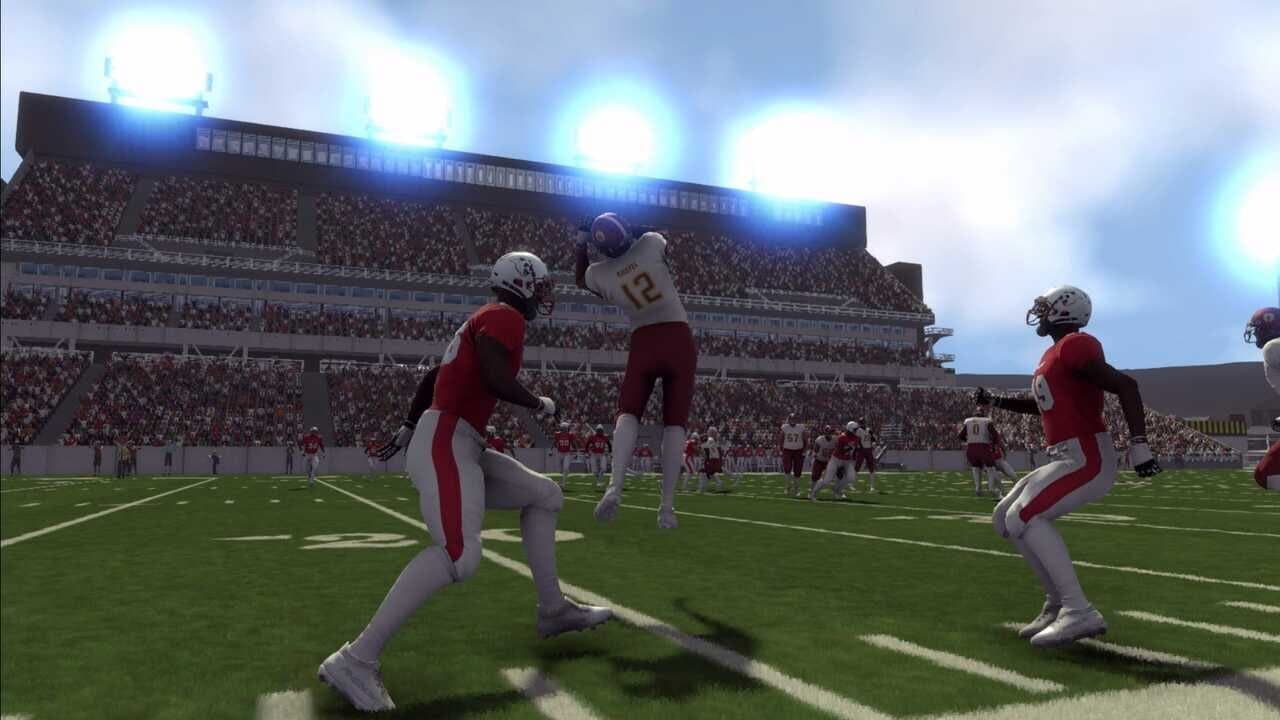 Maximum Football 2019 thumbnail 5