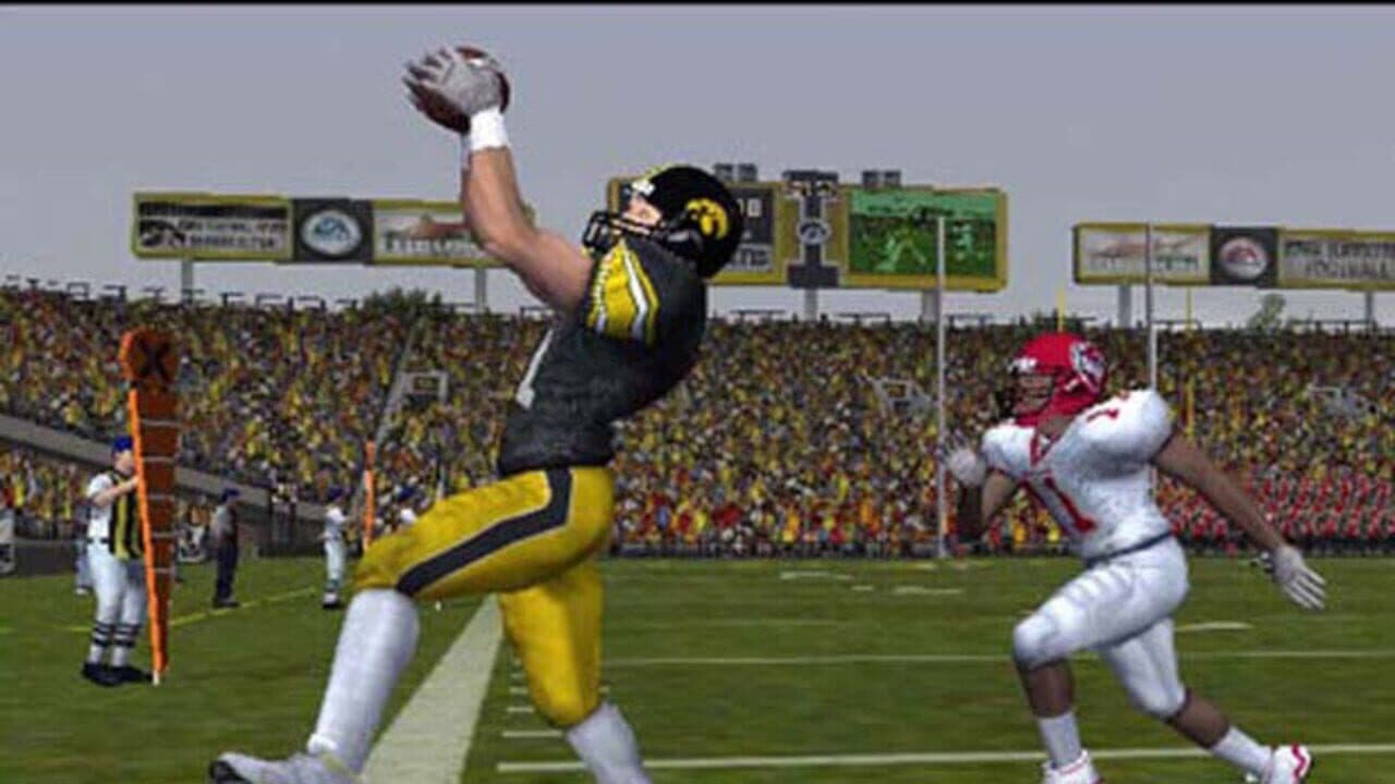 NCAA Football 2004 thumbnail 2