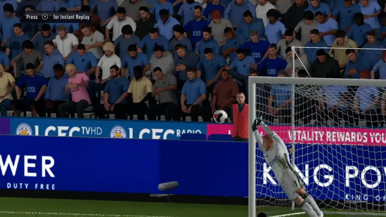 FIFA 20: Legacy Edition thumbnail 3