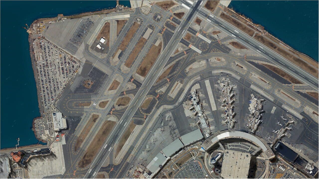 Tower!2011:SE - La Guardia KLGA Airport thumbnail 5