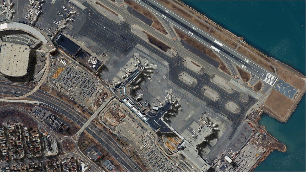 Tower!2011:SE - La Guardia KLGA Airport thumbnail 7