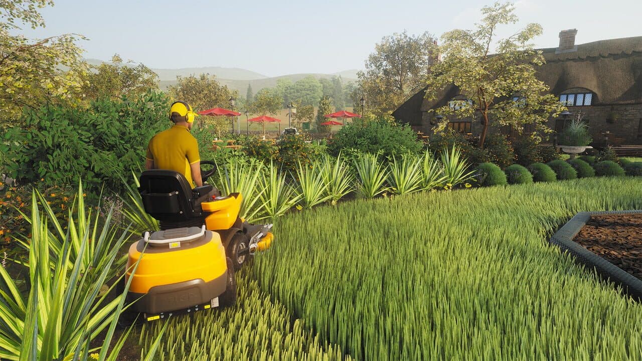 Lawn Mowing Simulator: Ancient Britain screenshot 1