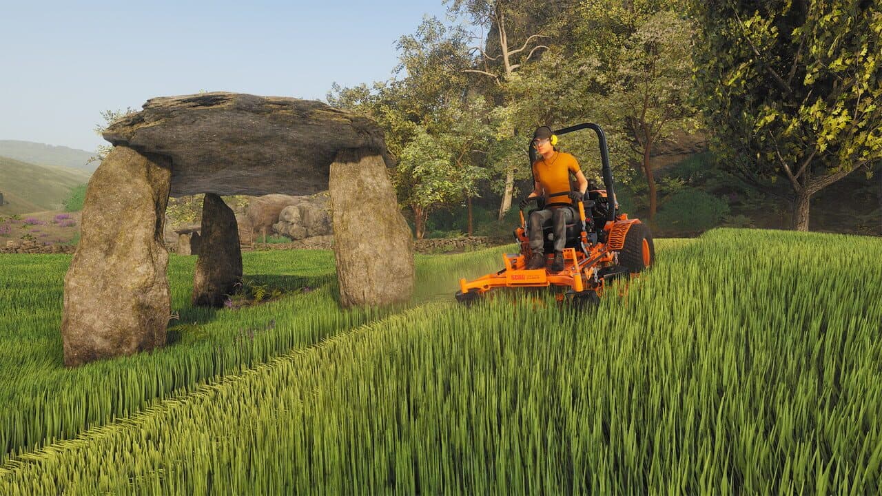 Lawn Mowing Simulator: Ancient Britain thumbnail 3
