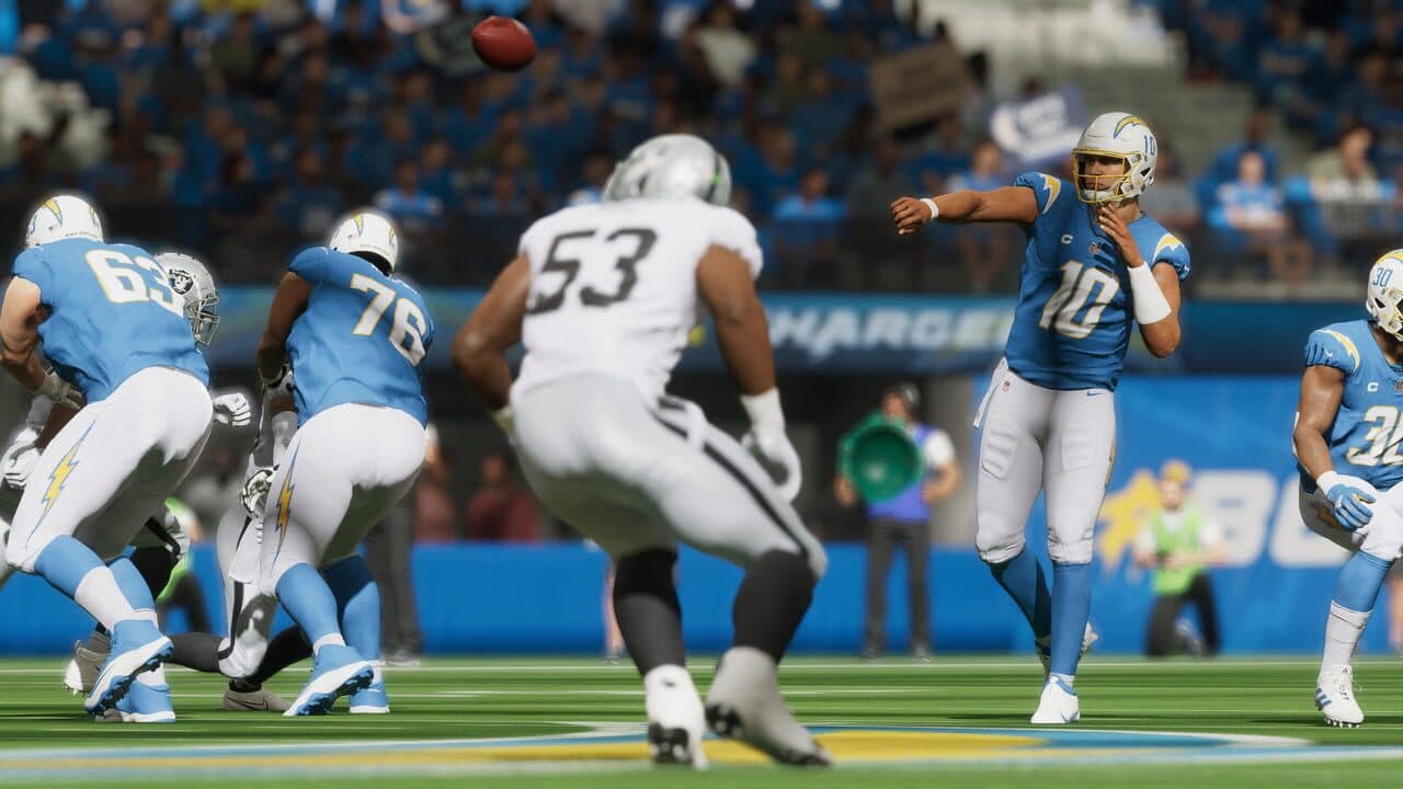 Madden NFL 23: All Madden Edition thumbnail 5