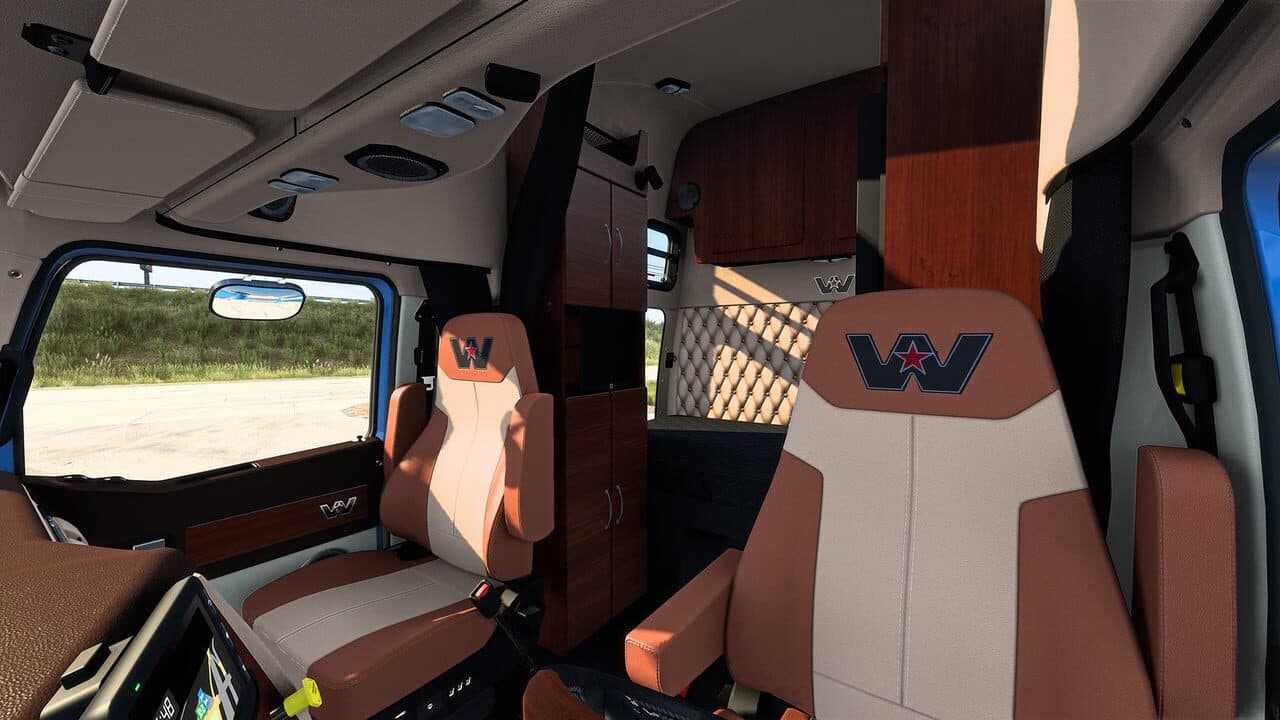 American Truck Simulator: Western Star 5700XE screenshot 1