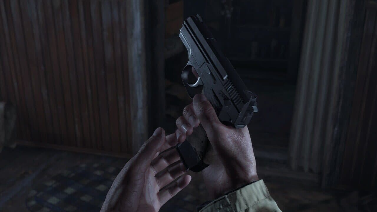 Resident Evil 7 Gold Edition & Village Gold Edition thumbnail 3