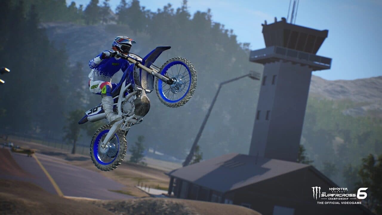Monster Energy Supercross 6: The Official Videogame thumbnail 4