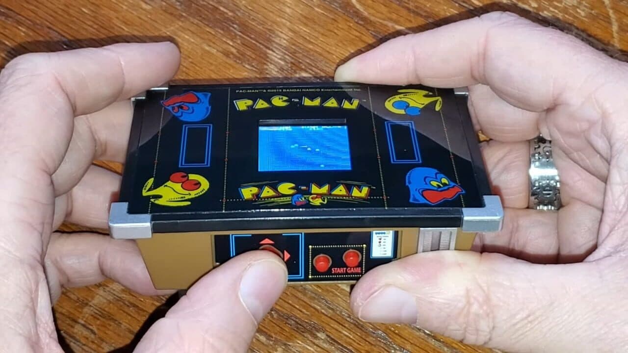 Tiny Arcade: Pac-Man - Table Top Edition thumbnail 2