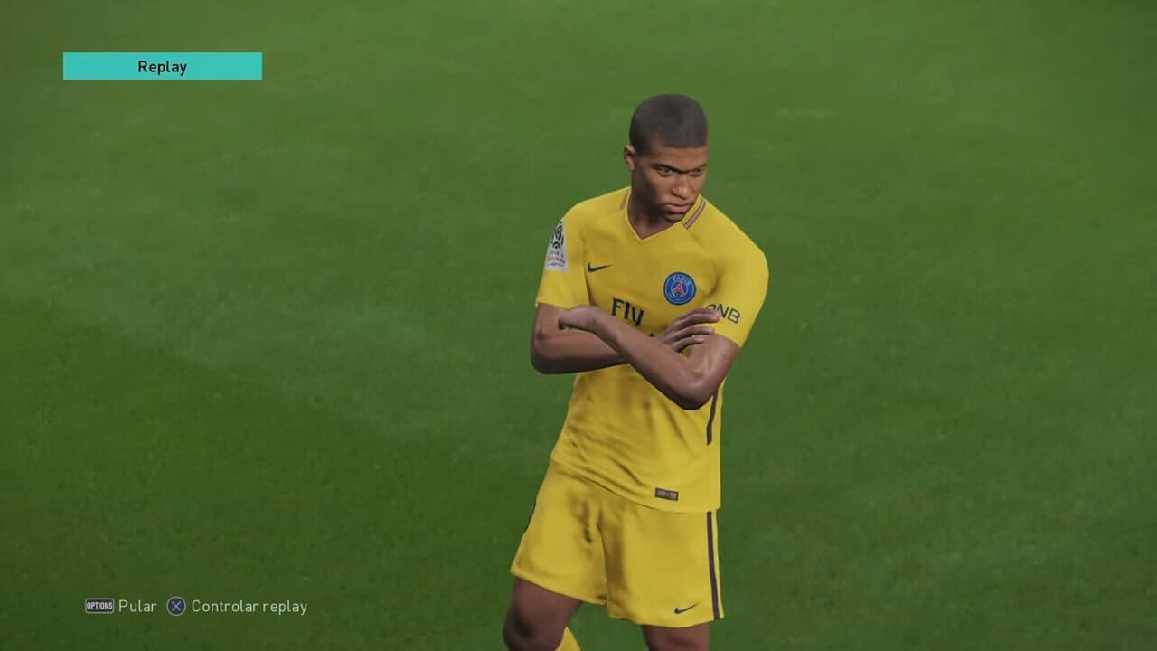 Pro Evolution Soccer 2018: Legendary Edition thumbnail 3