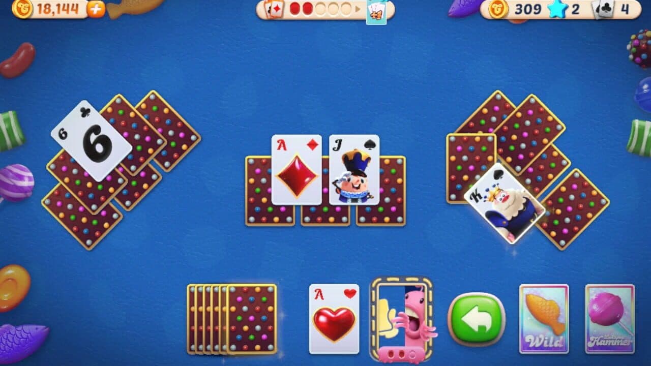 Candy Crush Solitaire screenshot 1