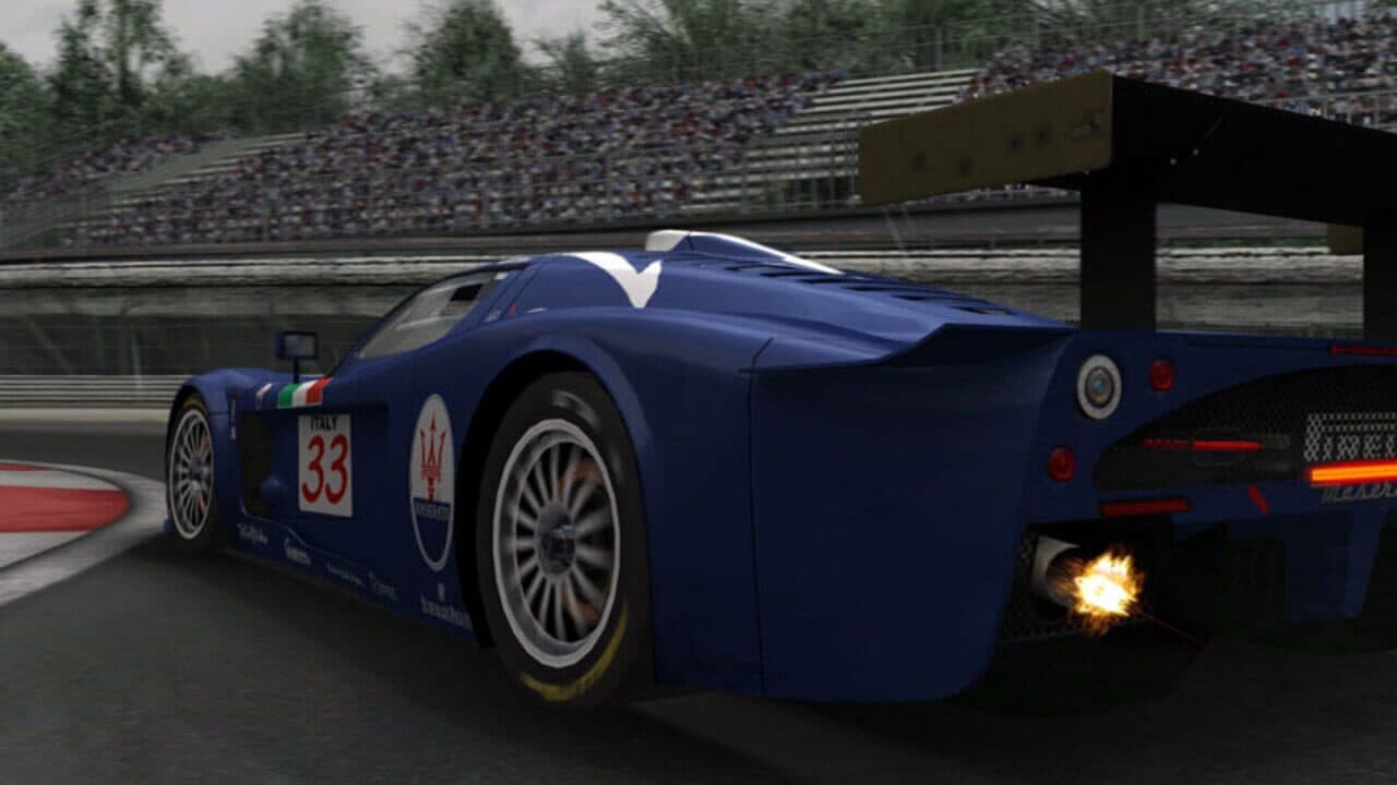 GTR 2: FIA GT Racing Game thumbnail 4