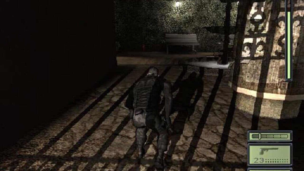 Tom Clancy's Splinter Cell thumbnail 2